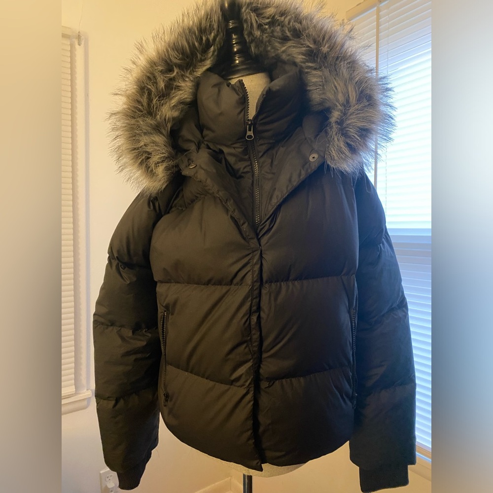 The North Face Black 550 Hooded Puffer Down Coat size Large